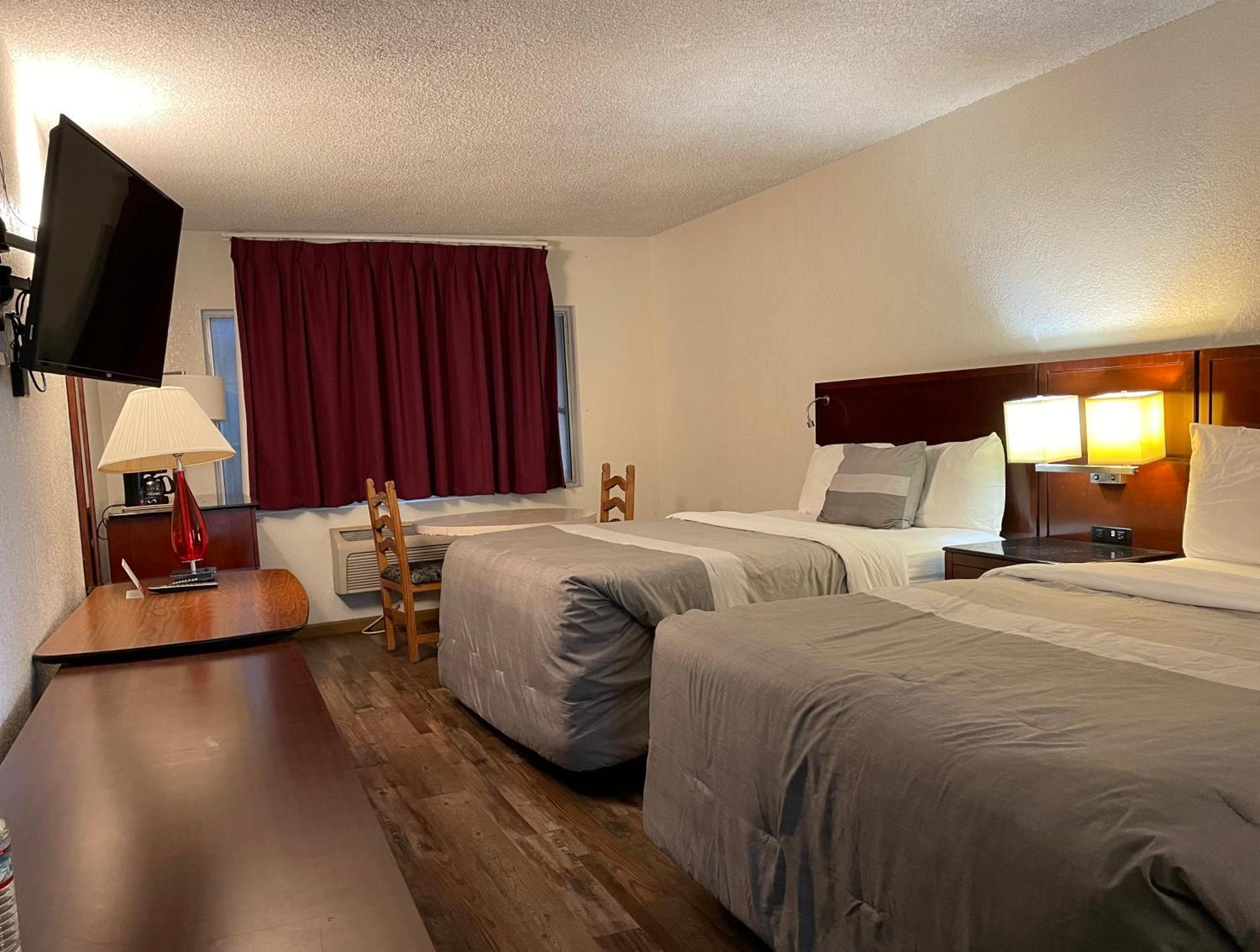 Motel Travelers Beach *