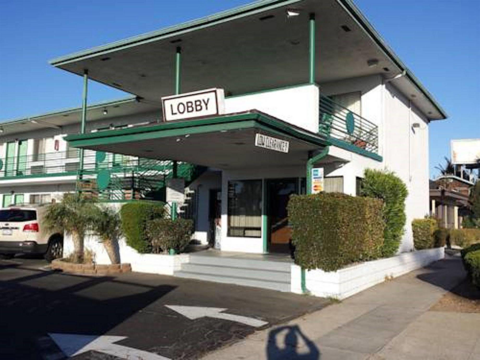 Motel Travelers Beach Ventura